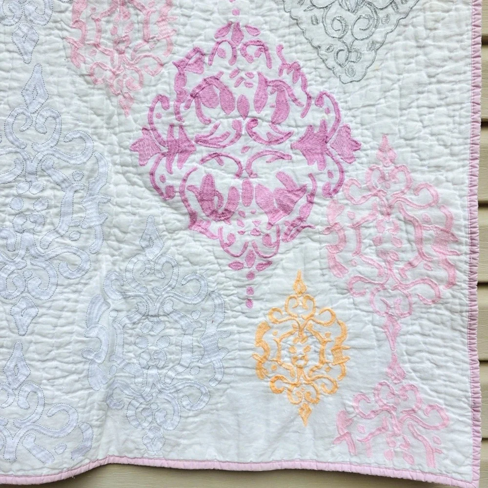 Pottery Barn Kids Toddler Crib Quilt Pink White Silver Medallion Nursery 50x36